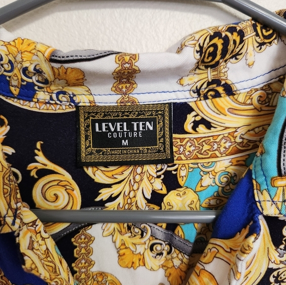 Stylish Men's Blue and Gold Patterned Casual Shirt - Picture 3 of 6